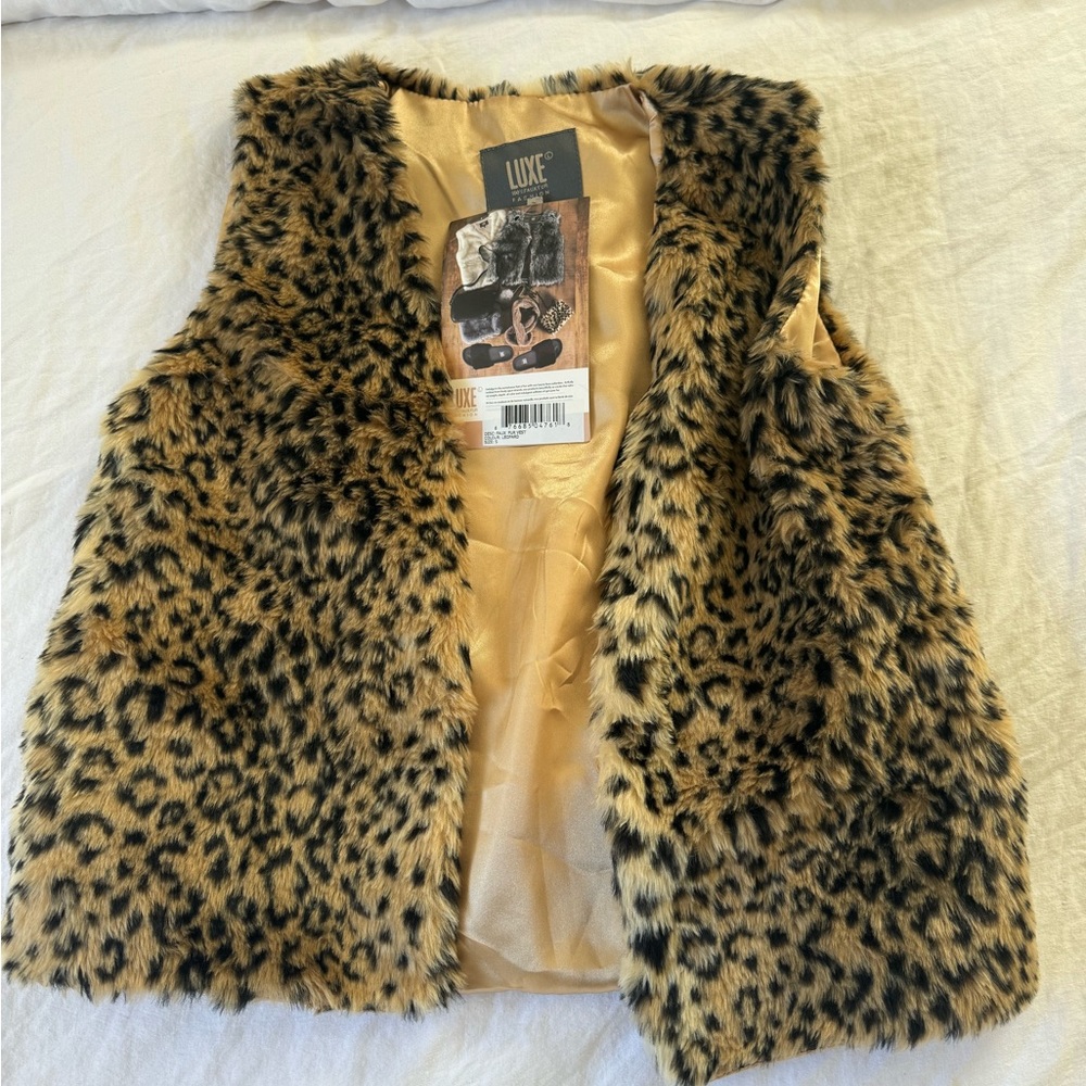 VINTAGE Cheetah/ Leopard Fur Vest NWT